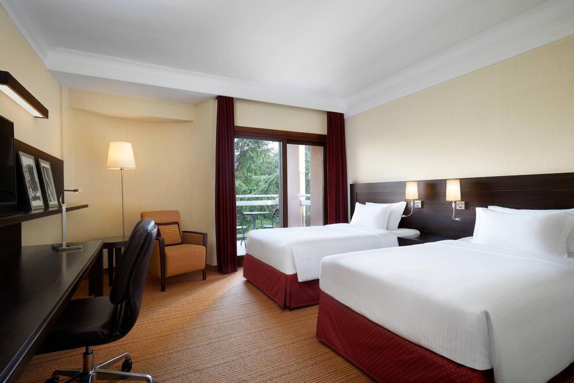 Courtyard By Marriott Rome Central Park Exterior foto